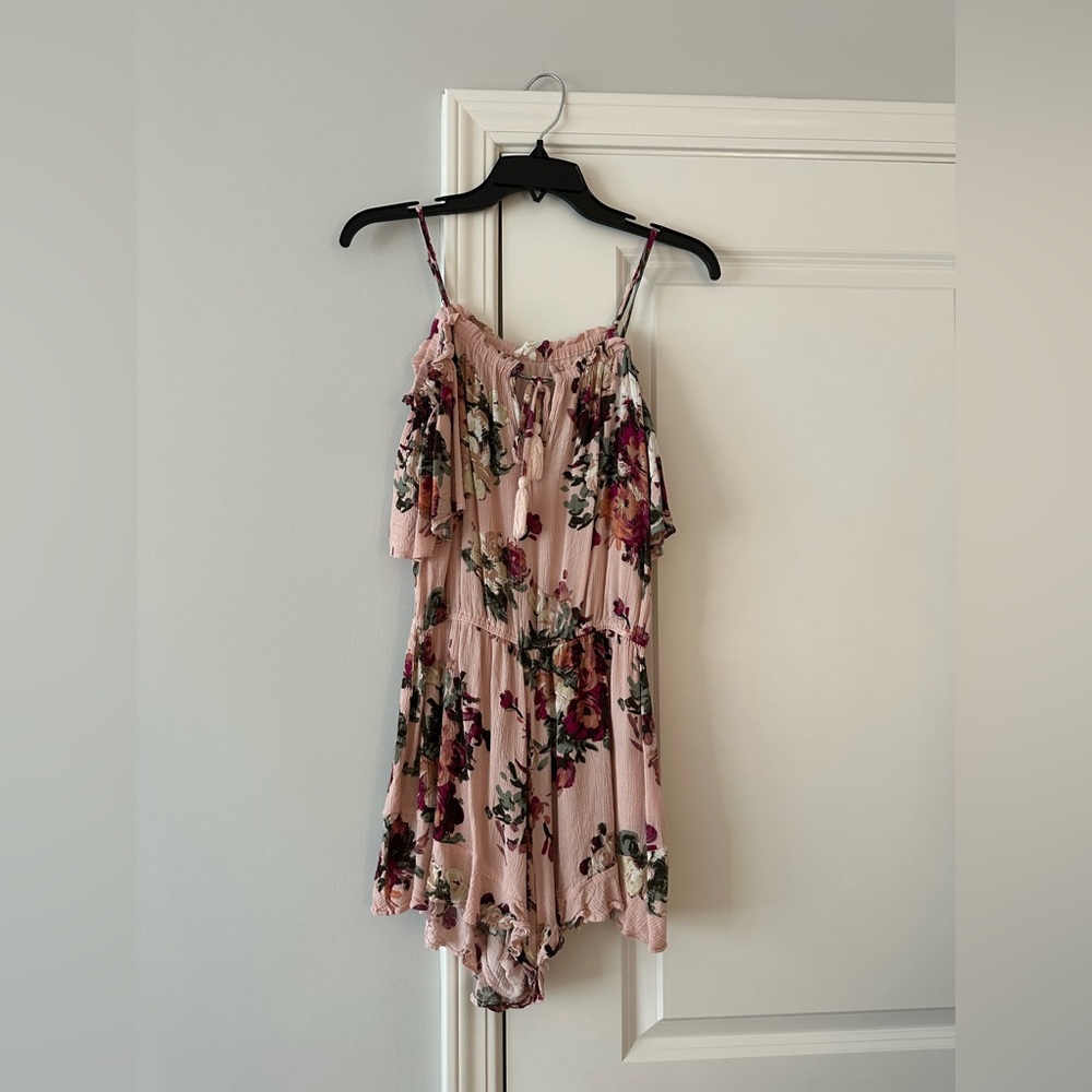 En Crème Pink Floral Romper - Off the shoulder
